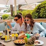 وفندق مونتي-كارلو باي 4*