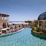 وفندق مونتي-كارلو باي 4*