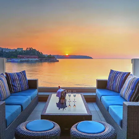 Otel Monte-carlo Bay & 4*