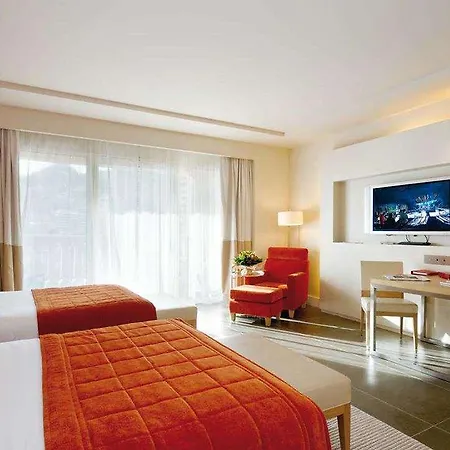 Hotel Monte-carlo Bay & 4*