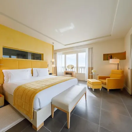 Otel Monte-carlo Bay & 4*