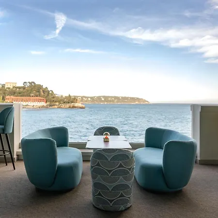 Hotel Monte-carlo Bay & 4*