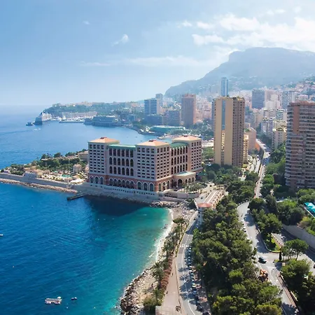 Monte-carlo Bay &