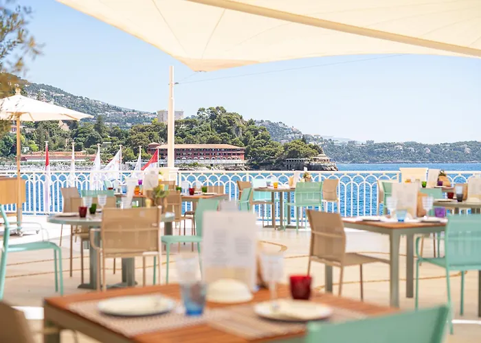 Hotell Monte-carlo Bay & 4*