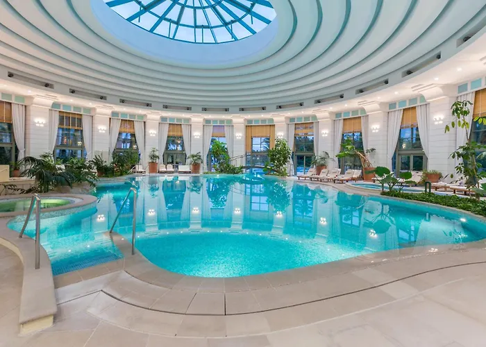 Hotell Monte-carlo Bay & 4*