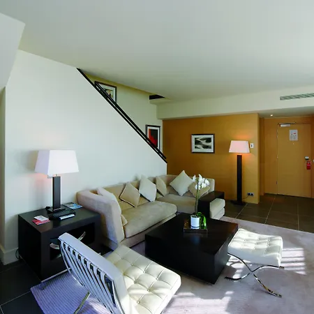 وفندق مونتي-كارلو باي 4*