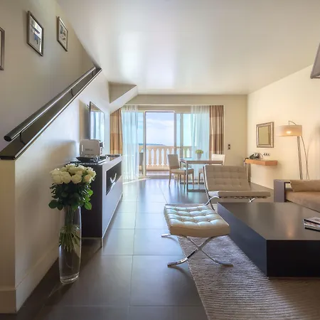 وفندق مونتي-كارلو باي 4*