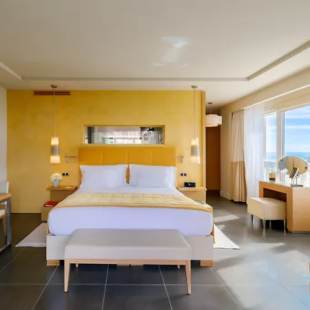 Monte-carlo Bay & Hotel