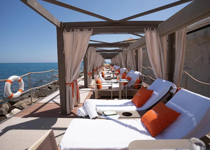 Hotel Monte-carlo Bay & 4*