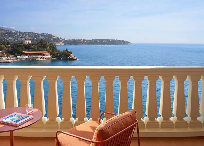 Monte-carlo Bay &