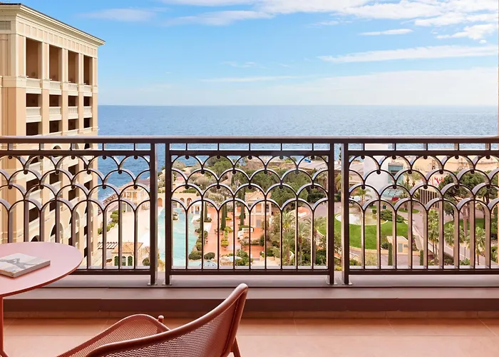 Hotel Monte-carlo Bay & 4*